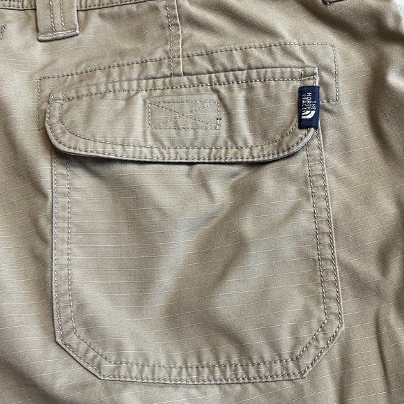 North face Cargo hiking khaki shorts SZ 36 - Picture 4 of 11